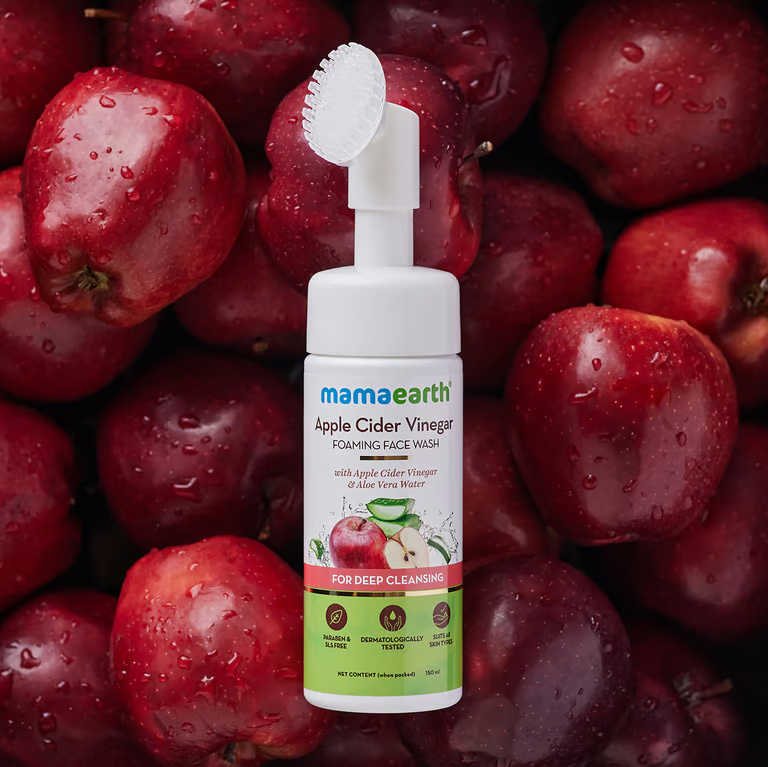 Mamaearth Apple Cider Vinegar Foaming Face Wash with Apple Cider Vinegar and Aloe Vera Water for Deep Cleansing - 150ml